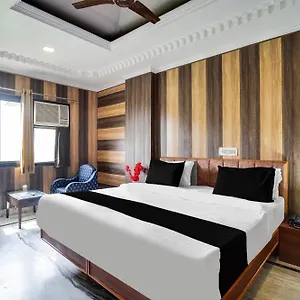 Hotel Super Collection O Paras Circle Formerly Osheen Palace